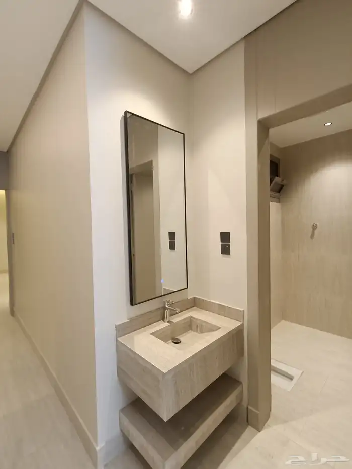 للبيع شقه ارضيه بحوش ومدخل سياره وغرفه اضافيه بالحوش 13