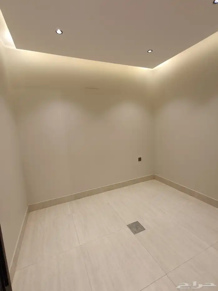 للبيع شقه ارضيه بحوش ومدخل سياره وغرفه اضافيه بالحوش 3