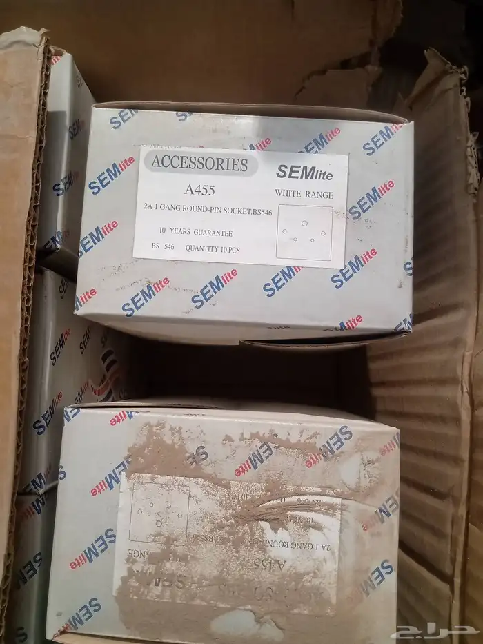 افياش كهرباء متنوعه صيني درجه اولى البيع الكميه كامل 10