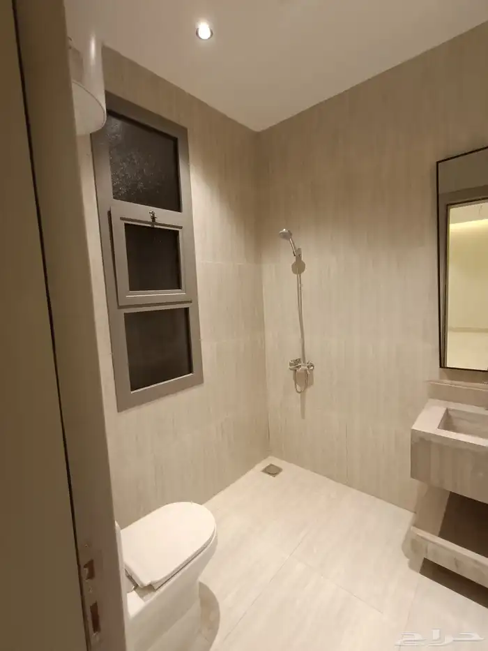 للبيع شقه ارضيه بحوش ومدخل سياره وغرفه اضافيه بالحوش 22