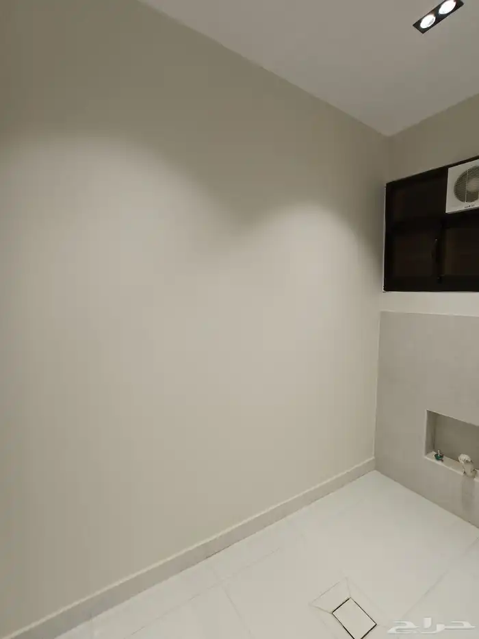 للبيع شقق ارضيه بحوش ومدخل سياره وشقق عليويه 520 32