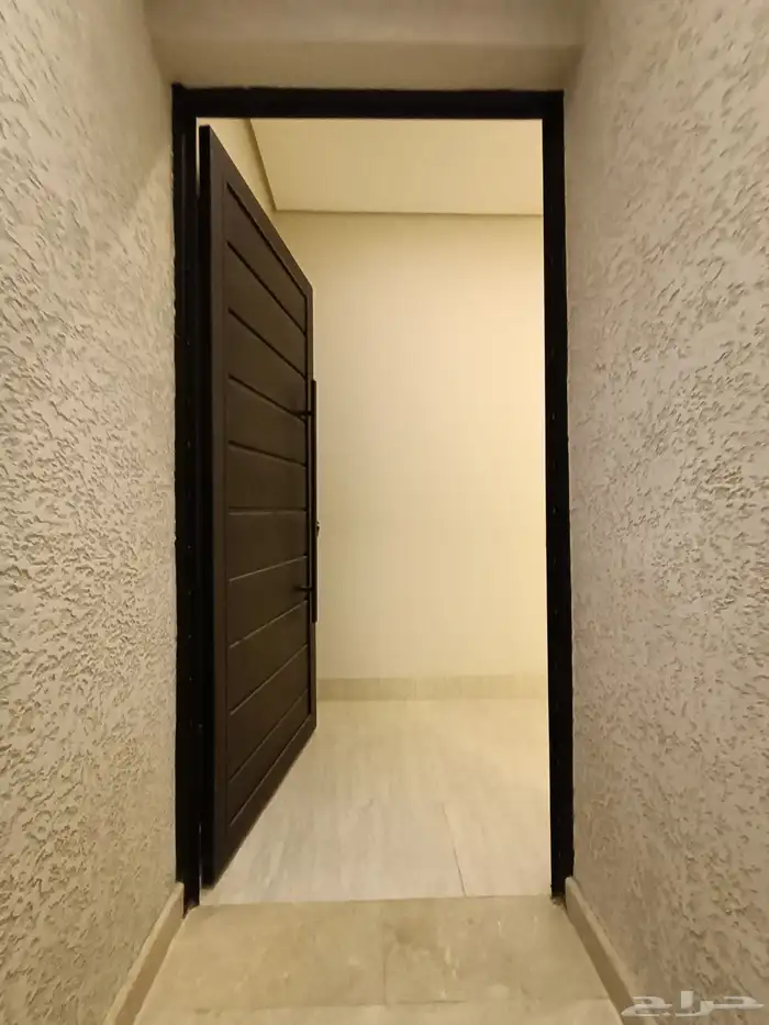 للبيع شقه ارضيه بحوش ومدخل سياره وغرفه اضافيه بالحوش 5