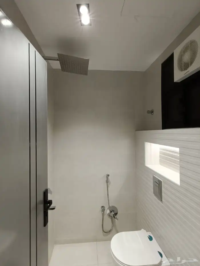 للبيع شقق ارضيه بحوش ومدخل سياره وشقق عليويه 520 37