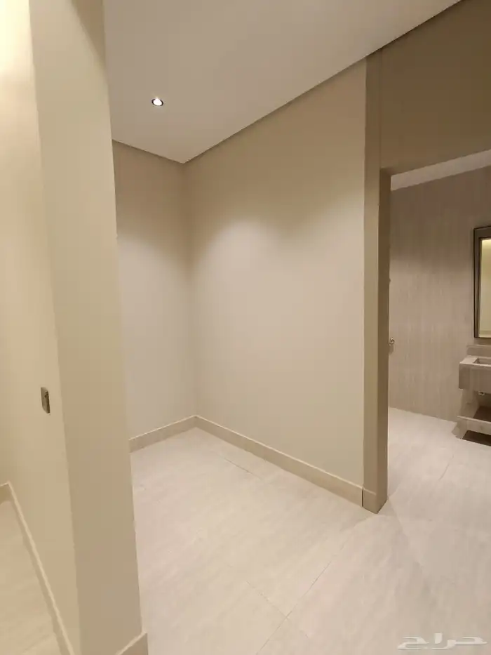 للبيع شقه ارضيه بحوش ومدخل سياره وغرفه اضافيه بالحوش 21