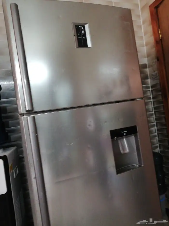ثلاجة كبيرة للبيع 0