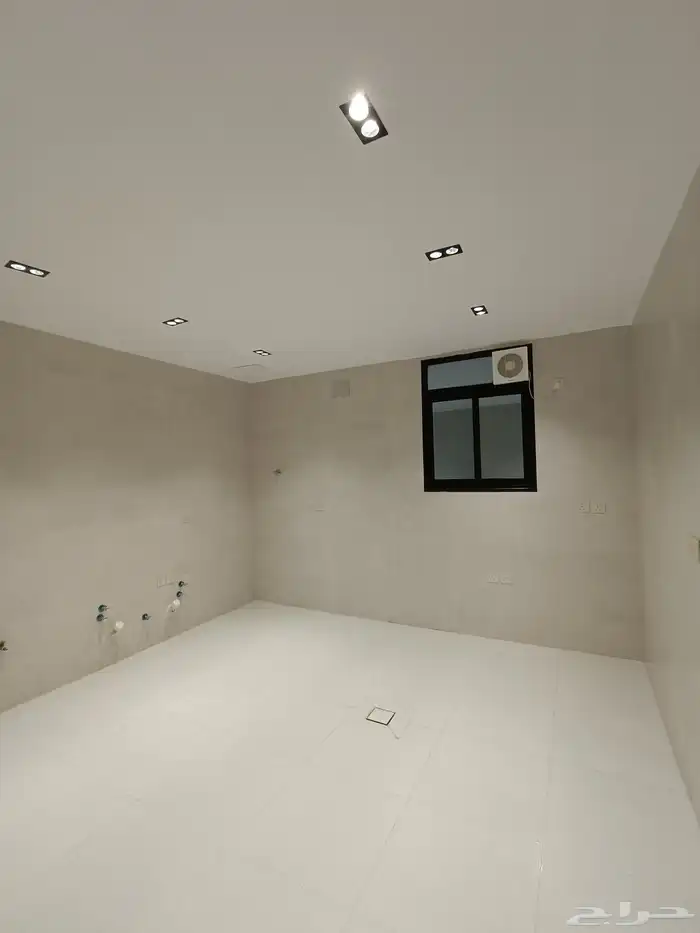 للبيع شقق ارضيه بحوش ومدخل سياره وشقق عليويه 520 8