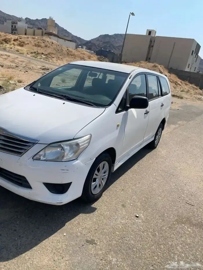 انوفا 2013 قير عايدي 0