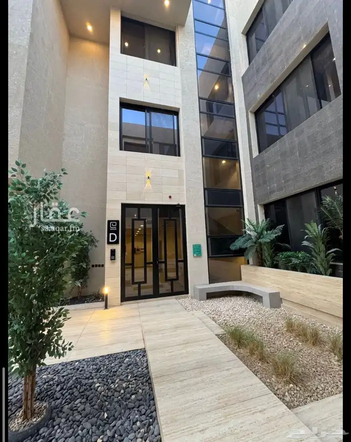 شقة للإيجار بحي العارض 0