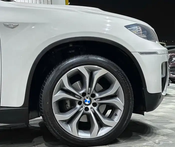 بي ام دبليو X6 فل موديل 2013 7