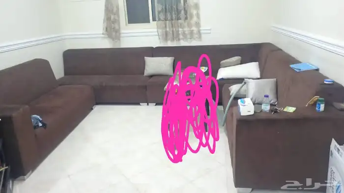 كنب كبير للبيع بحتاج تنظيف خشبه قوي ولا يوجد اي شقوق او كسر 0