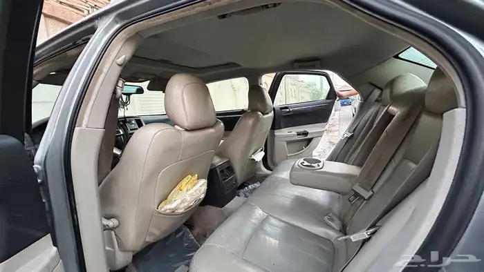 للبيع كرايزلر C300 هيمي 2007 13