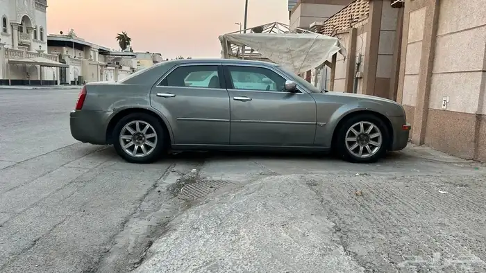 للبيع كرايزلر C300 هيمي 2007 6