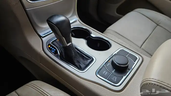 اجيب جراند شروكي 2017 لمتيد 6سلند بودي بلد 18