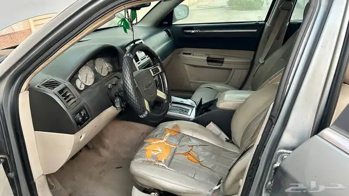 للبيع كرايزلر C300 هيمي 2007 10