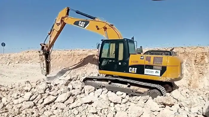 بكلين حفر وترحيل وتوريد كنبليت وبالمتر 0