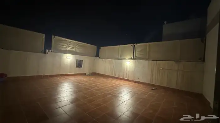 شقة روف 5 غرف وسطح بحي التيسير شهري 5