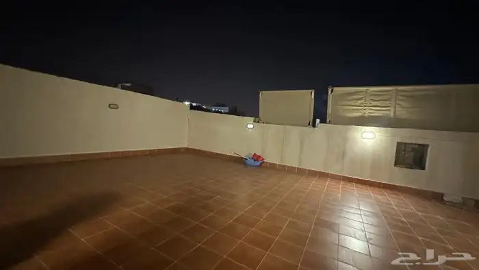 شقة روف 5 غرف وسطح بحي التيسير شهري 4