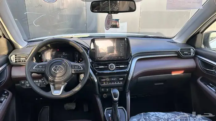 تويوتا اوربان كروزر GLX 2026 لدى شركة عبدالمجيد الخضر 10