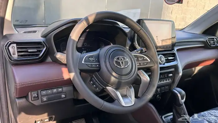 تويوتا اوربان كروزر GLX 2026 لدى شركة عبدالمجيد الخضر 11