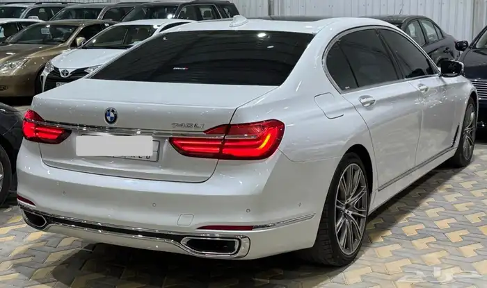 بي ام دبليو 740Li 2016 14