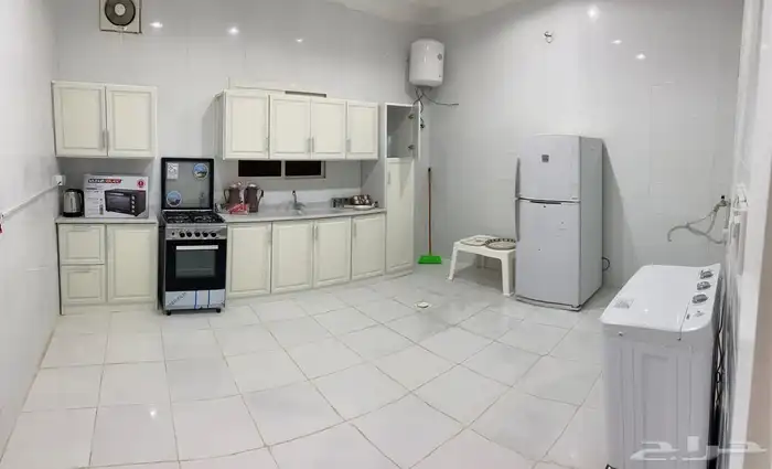 للإيجار شقه سكنيه أرضيه في مدينة الطائف العرفاء 1 3