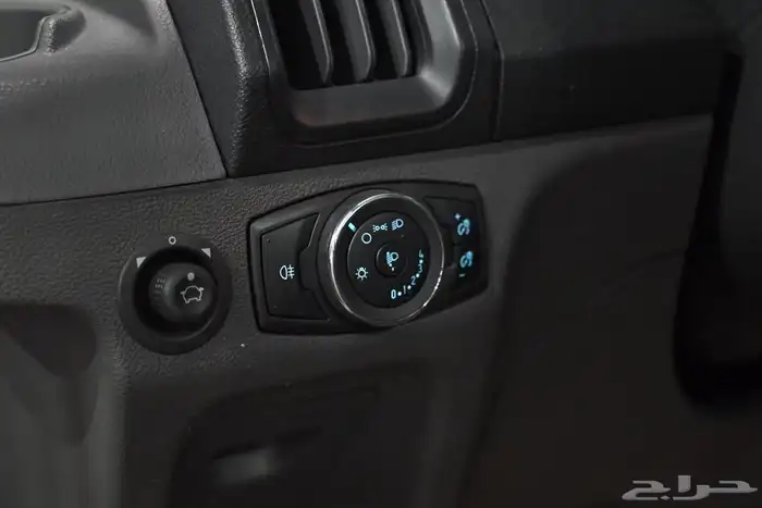 فورد ترانزيت فان330S 6