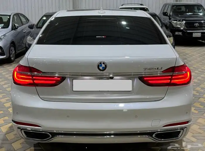 بي ام دبليو 740Li 2016 13