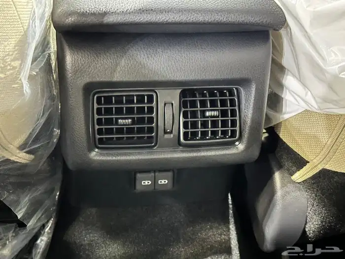 تويوتا كامري LE بنزين اللون تيتانيوم موديل 2025 تقسيط وكاش 9