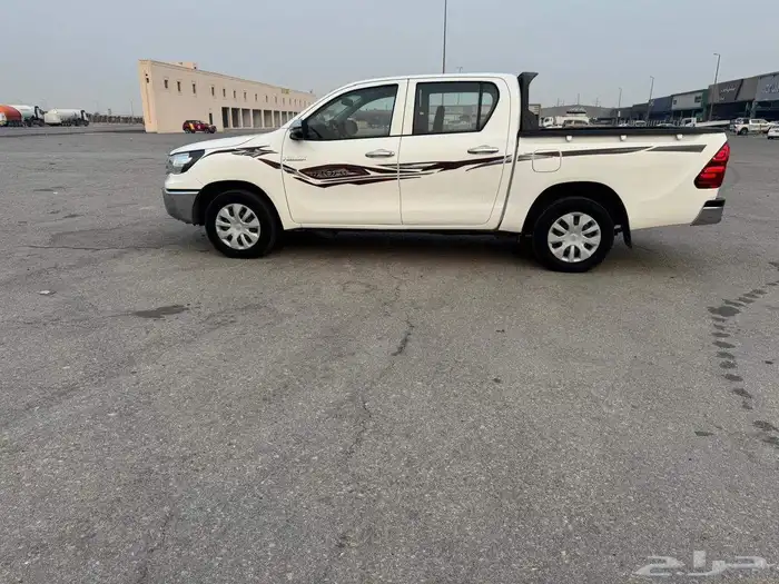 تويوتا هايلوكس غمارتين موديل 2020 ممشي قليل بحاله الوكاله 7