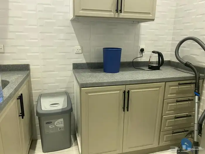 للبيع دولاب تفصيل جديد لم يستخدم 0