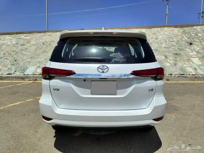 تويوتا فورشنر 2024 بنزين ست 6 سلندر V6 VX1 ب138 الف. 3