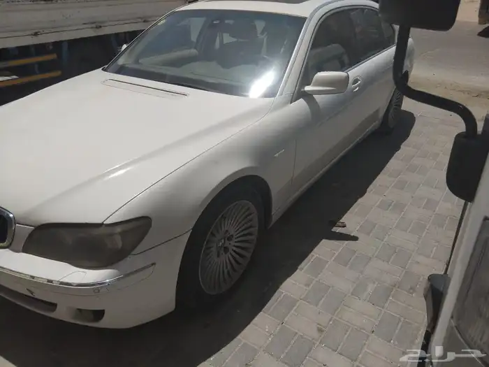 بي ام دبليو 730 ستة سلندر 3