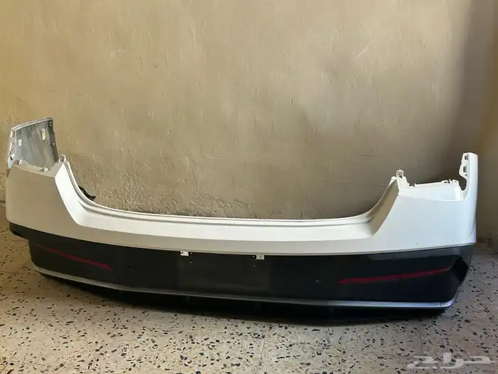 صدام خلفي النترا 2025 لون ابيض وكاله 1