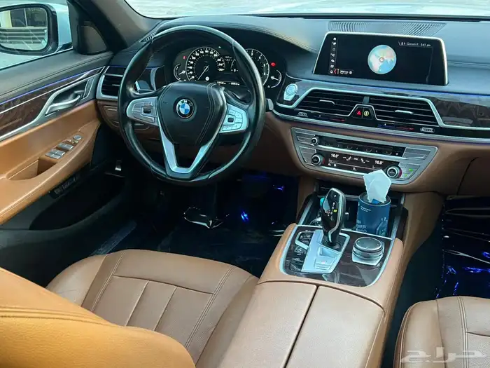 بي ام دبليو 730Li 2018 (بحالة ممتازة) 18