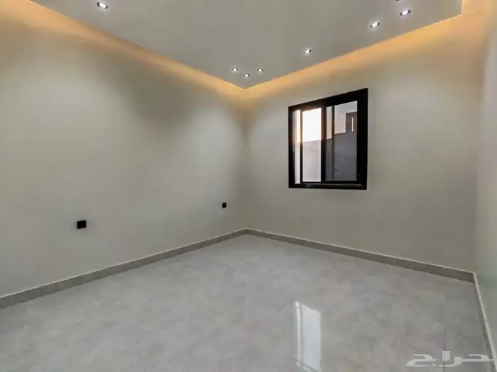 للبيع فيلا تاون هاوس ارضي وعلوي حي الرمال 15