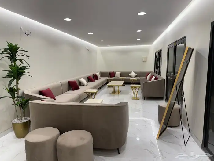 منتجع واسع و متكامل للإيجار اليومي في العمارية 23