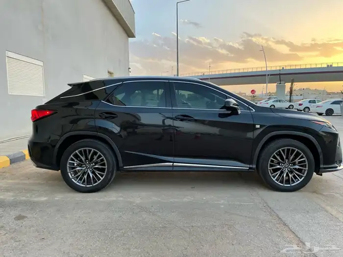 لكزس RX أعلى فئة 1