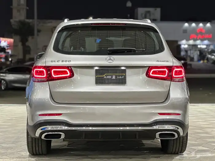 مرسيدس GLC 300 موديل 2020 4