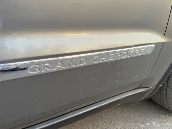 جراند شروكي ليمتد 2013 (( بحالة ممتازة )) 23