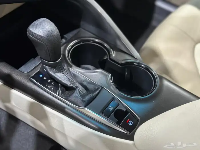 كامري LE استاندر موديل 2022 14