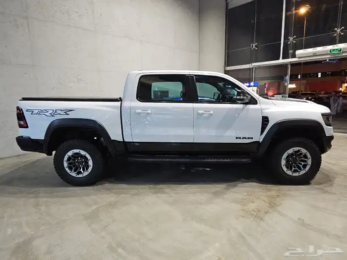 دودج RAM TRX موديل 2022م (وارد خليجي) 3