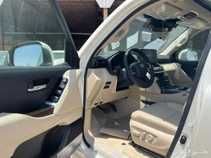 تويوتا لاندكروزر GXR.L4 2025 5