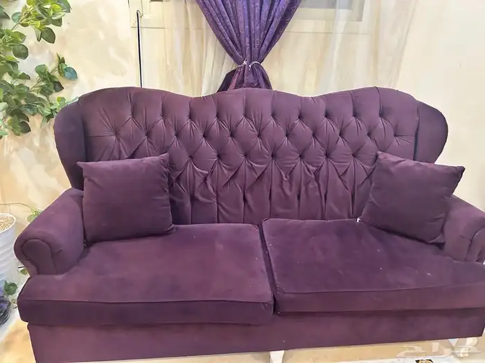 كنب وطاولة طعام للبيع 4