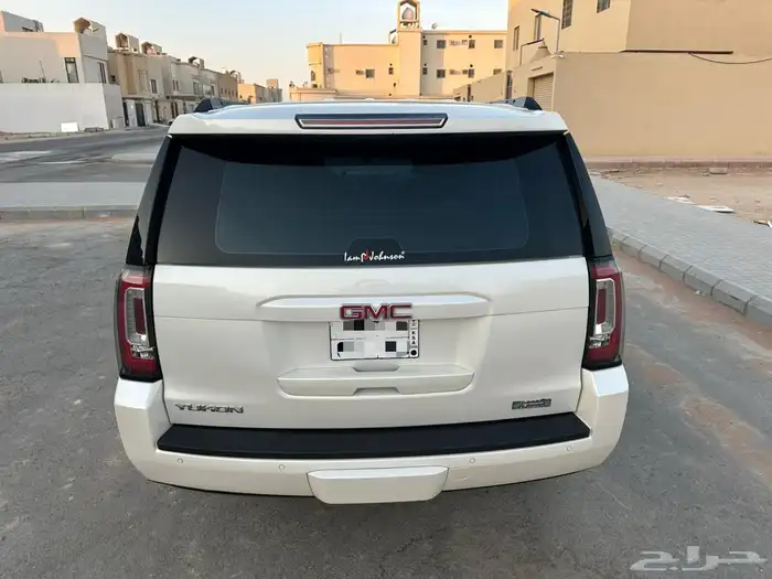 يوكن 2015 SLT اعلئ فئة وكالة 4