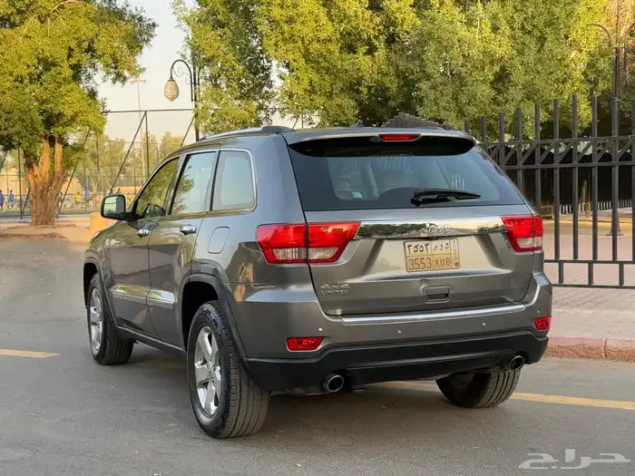 جراند شروكي ليمتد 2013 (( بحالة ممتازة )) 10