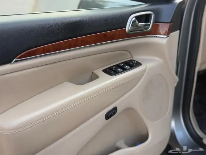 جراند شروكي ليمتد 2013 (( بحالة ممتازة )) 42