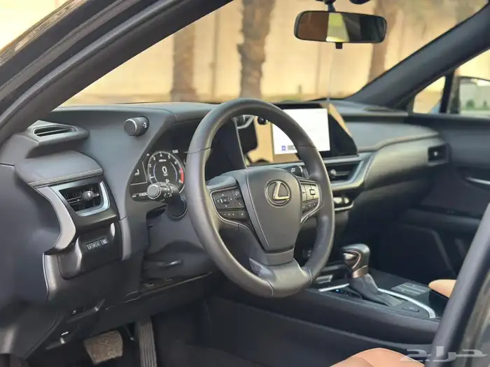 لكزس ux2023 فئة AA 15