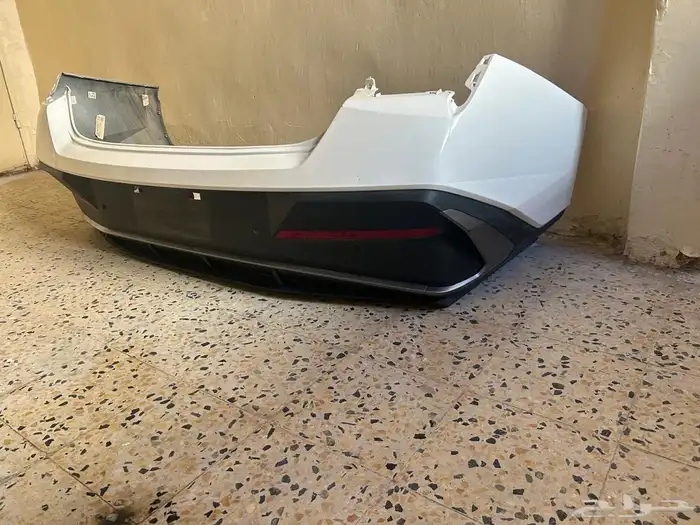 صدام خلفي النترا 2025 لون ابيض وكاله 2