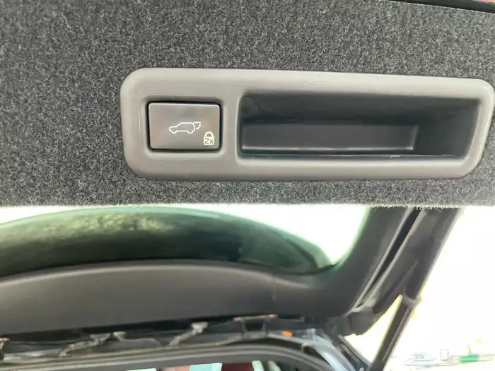 لكزس RX أعلى فئة 12