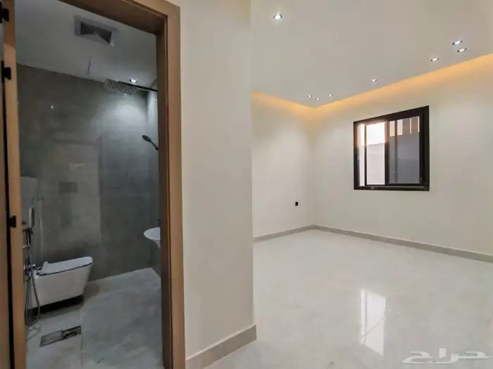 للبيع فيلا تاون هاوس ارضي وعلوي حي الرمال 6